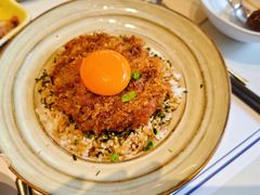 炸牛上脑汉堡肉饭-火山屋台(新街口店)