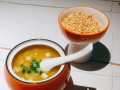 蟹黄豆腐汤-阿瓦山寨·湘菜现炒·剁椒鱼头王(咸阳总店)