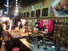 -六合夜市