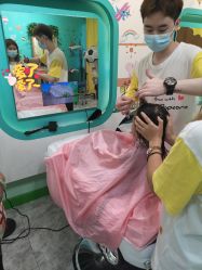 -爆米花儿童美发乐园
