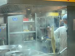 -亮亮面馆(经六路店)