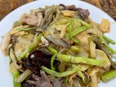 素炒芋头梗-海口滨海新村143号海南老字号炒菜店