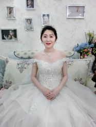 -红馆妆造(中央大街店)