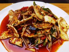 -大众跷脚牛肉馆·非遗传承单位(峨眉山店)