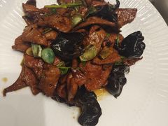 -闫府私房菜(恒隆店)