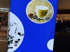 -瑞幸咖啡(武汉摩尔城L2层店)