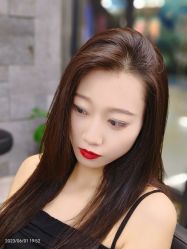 -FRIDAY星期五专业美发沙龙