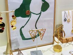 -LADY FAFA(巨鹿路陕西南路路口店)