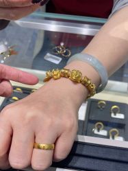 -潮宏基(万象城店)