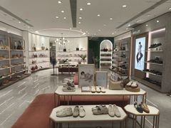 -BeLLE 百丽(上海月星环球港店)