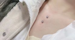 -龙之吻专业刺青·手工耳洞·纹身去色