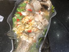 柠檬鲈鱼-光海鲜鱼翅餐厅(叻差拉披色路店)