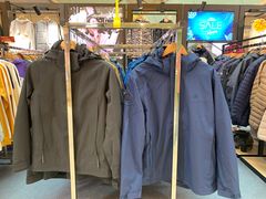 -王府井百货(中州中路店)