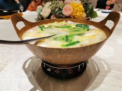 酸笋鲨鱼汤-富黎华海鲜大酒楼(正大广场店)