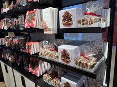 -Laderach 莱德拉(上海环贸iapm店)