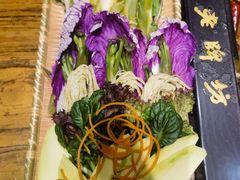-老牌坊云南鱼豆花火锅(爱建店)