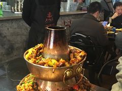-巴四老城区炭火蛙锅(张江店)