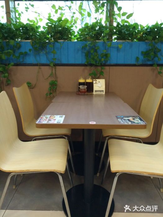 灵芝妹子海鲜米线(香炉礁山姆店)图片