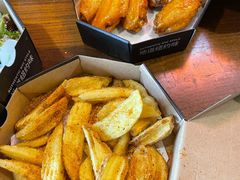 水牛城鸡翅-Tubestation站点比萨(新世界大望路店)