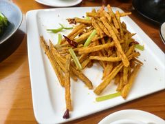 -莲餐厅·湖北菜·潜江小龙虾店(愚园路店)