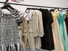 -URBAN REVIVO(上海中庚漫游城店)