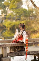-一揽芳华汉服旗袍体验馆(拙政园店)