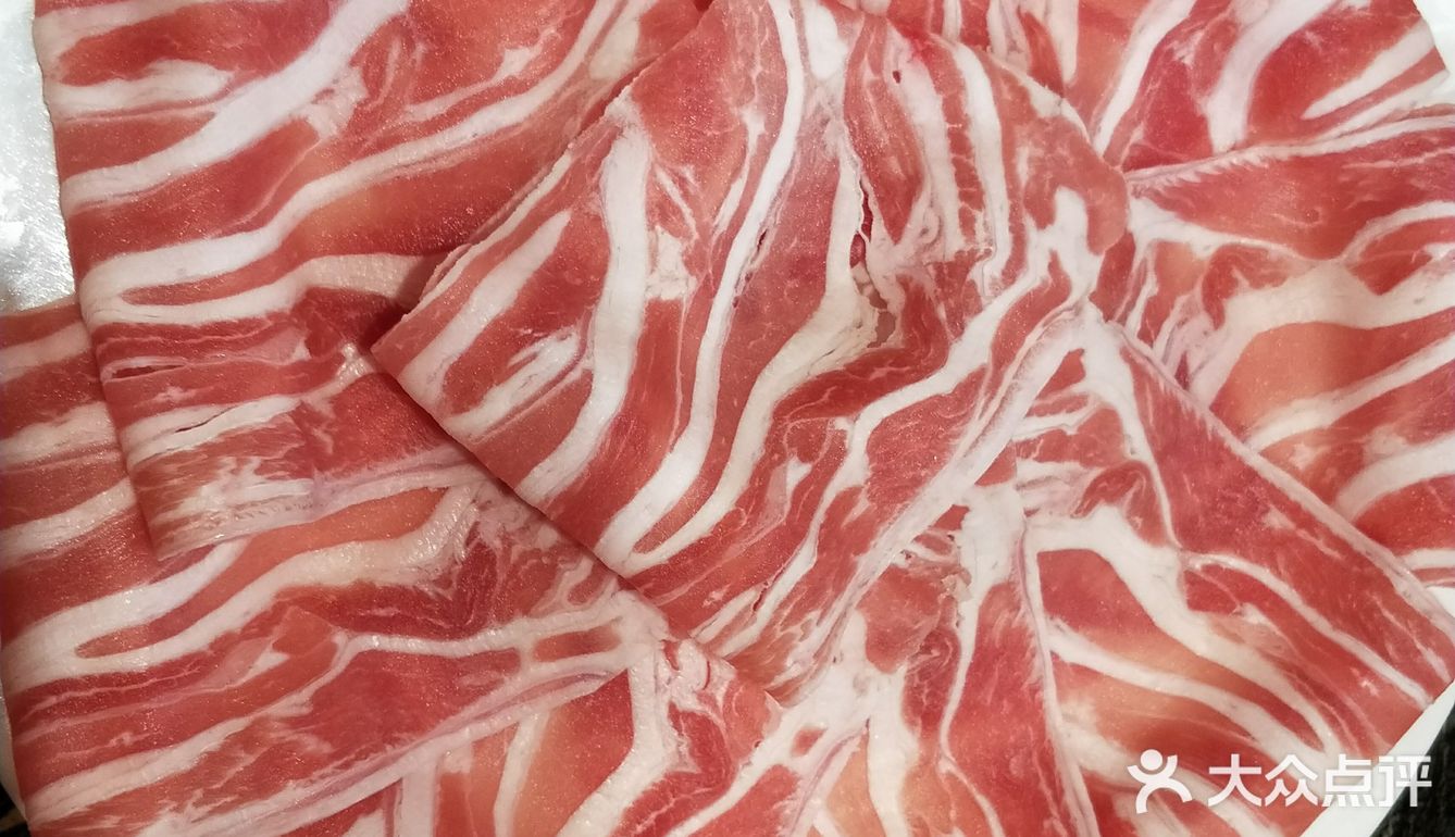 鲜鸭血和腊肠很好吃，那个胶原牛肉很有特点