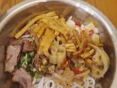 酸笋-地道战卤粉(名牌大厦店)