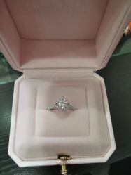 -威德钻石-克拉钻大本营(南京东路店)