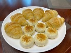 牛角包-大天然酒店(军民路店)