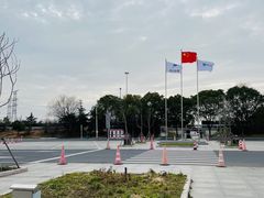 -平望服务区·停车场