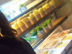 -领鲜活海鲜榴莲自助火锅(东门店)