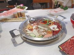 -巴国妹子毛肚火锅(蓝光悦城店)