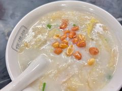 荔湾艇仔粥-伍湛记 · 广州老字号(龙津中路店)