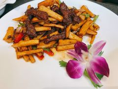 茶树菇炒牛柳-东哥紫阳蒸盆子(旺座·现代城店)