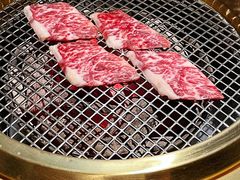 -铭牛烧肉·和牛海鲜自助(高新月牙湖店)