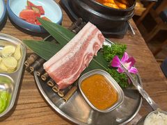 -明洞阿姨·韩式酱蟹烤肉·创意料理(三元桥店)