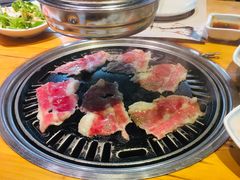 精品牛五花-唯成•韩国炭火烤肉 유성고기