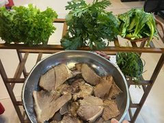 -老石黑山羊毛驴肉火锅(金凯广场店)
