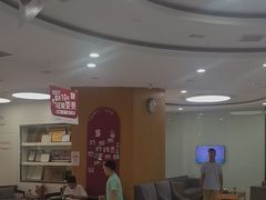 -雅悦齿科(顾村公园店)