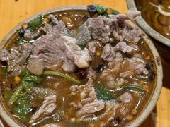 -苗阿哥酸汤牛肉火锅(体育场店)