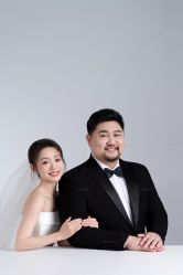 -雪中彩影婚纱摄影·微光艺术中心