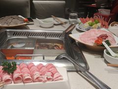-海底捞火锅鲜切牛肉主题店(长寿路店)