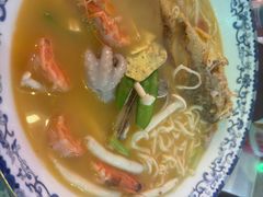 -霆记海鲜·只为这碗面(滨江店)