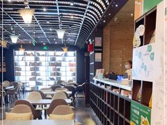 -钟书阁(松江泰晤士小镇店)