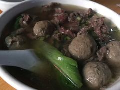 牛丸拼牛肉汤-菜忠潮州牛肉店(岗厦店)