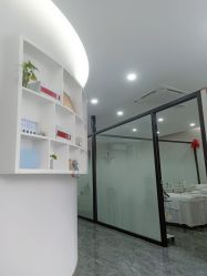 -苗方清颜专业祛痘·皮肤管理
