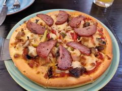 烤鸡肉萨拉米披萨-莫多多餐厅