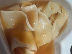 -老牌坊云南鱼豆花火锅(哈西万达店)