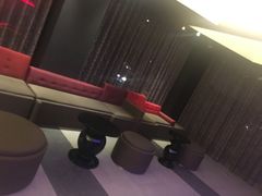 -桔子酒店(上海西藏北路地铁站店)